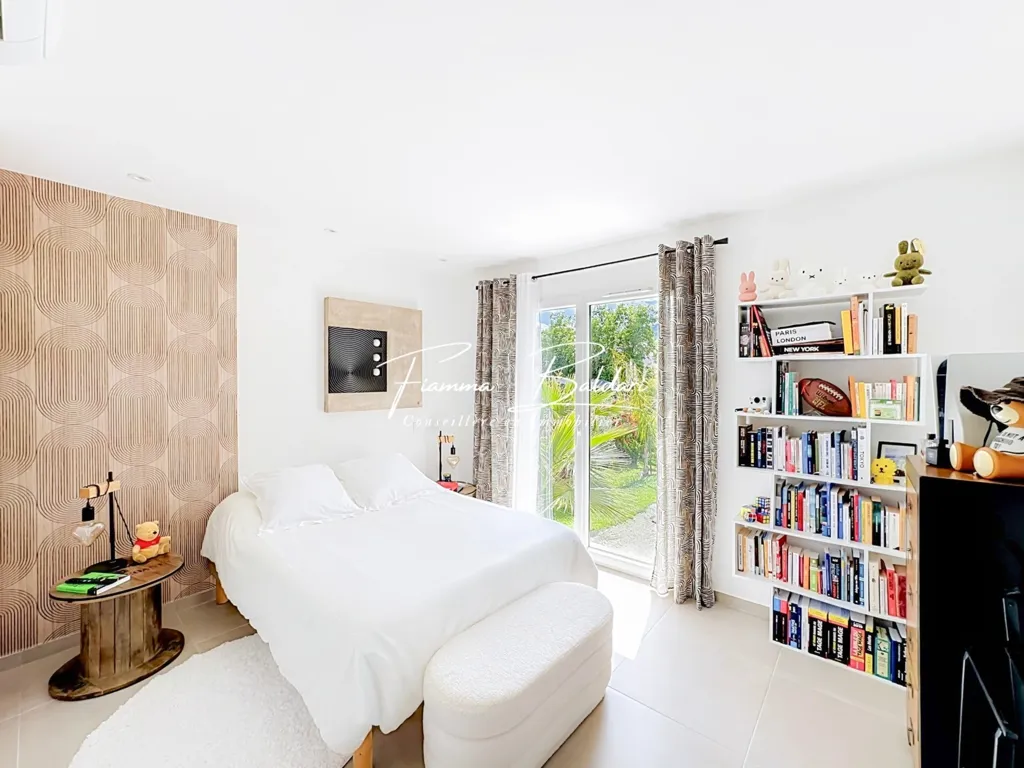 Chambres - Villa contemporaine avec piscine à l'ouest