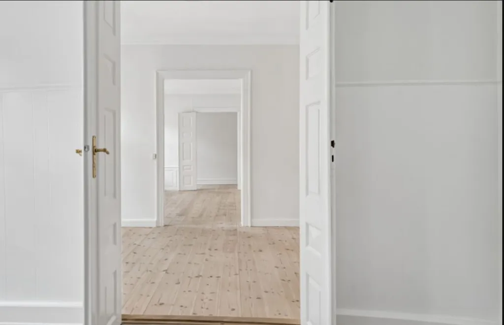 Esik - Comprehensive Renovated Apartment with Balcony in Ebeltoft