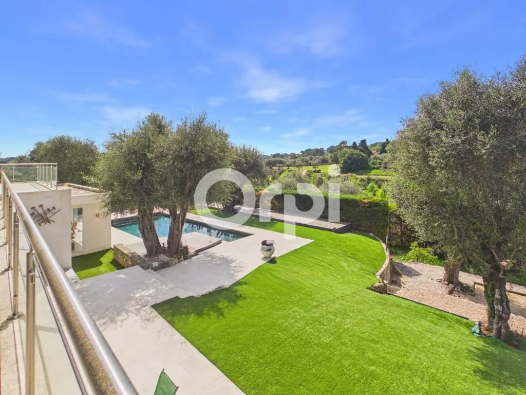 Jardin - Villa avec Piscine dans un Domaine Prestigieux à Valbonne