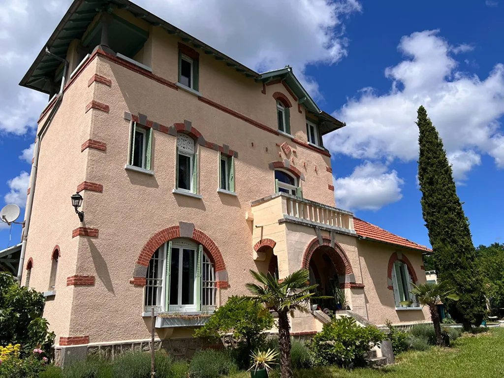 Välivaade - Art Deco House with Pool near Figeac