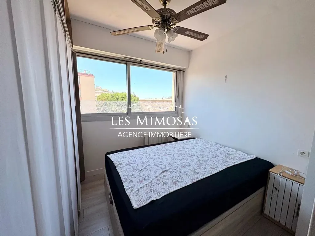 Magamistoad - 2-Bedroom Flat with Terrace near Frejus-Plage