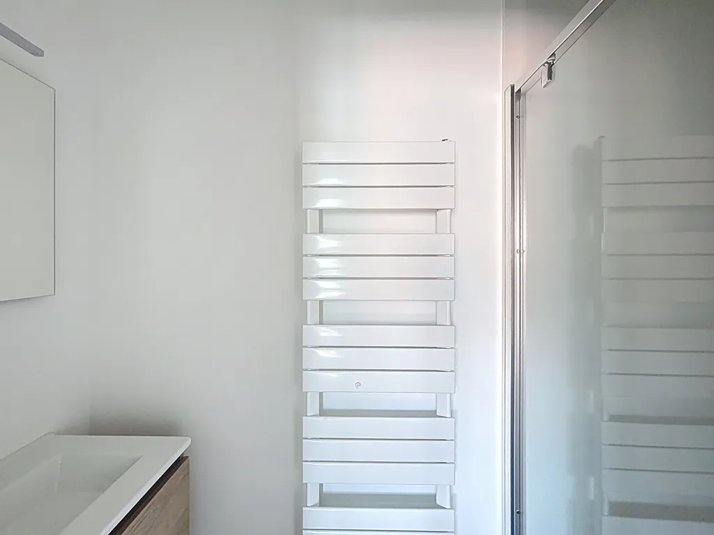 Salles de bain - Appartement 2 Chambres avec Vue Canal à Bruxelles
