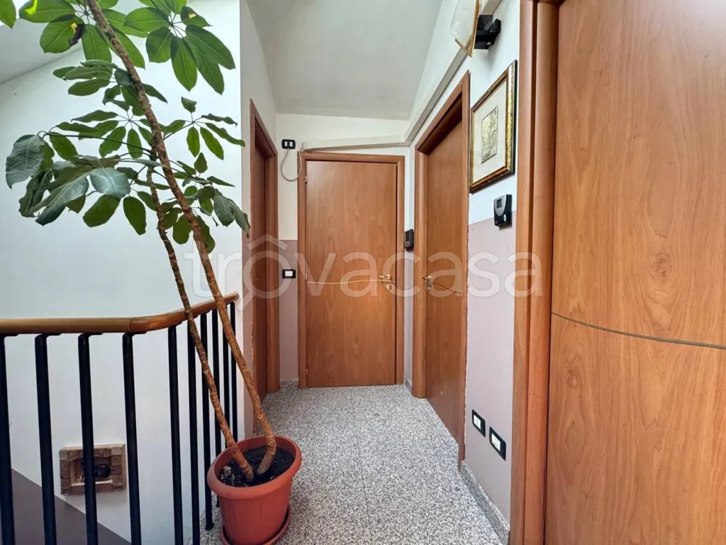 Esik - Apartment with Mansard in Grugliasco