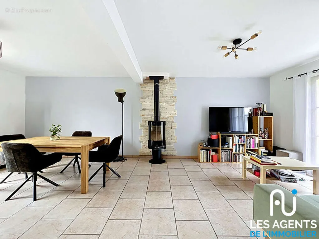 6-toaline maja asukohas Beaugency