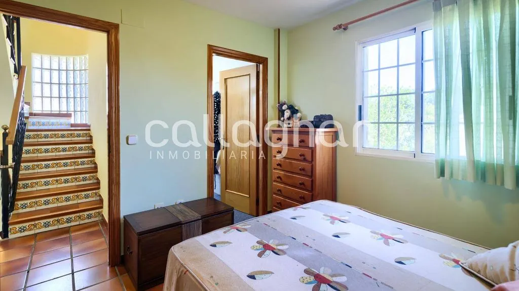 Bedrooms - Luxury Detached House with Pool in Paterna