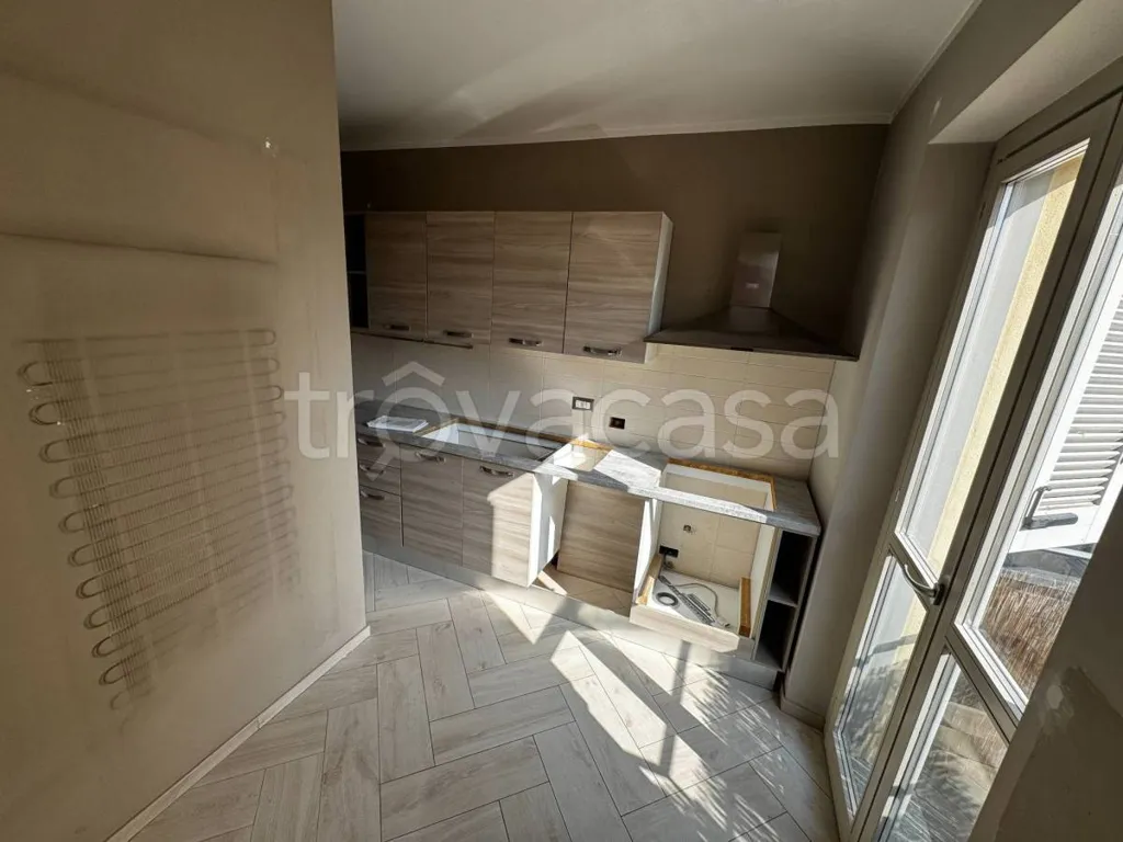 Cuisine - Renovated Apartment with Balcony in Chieri