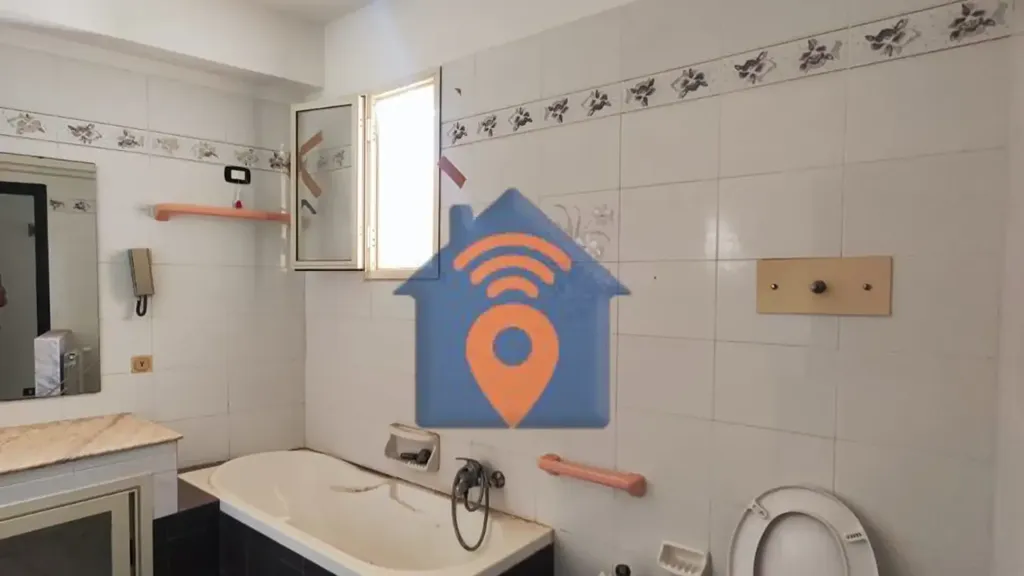 Salles de bain - Spacious Apartment near Schools in Castelvetrano
