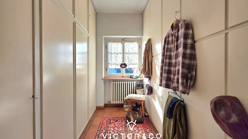 Rooms - Villa with Garden in Novara