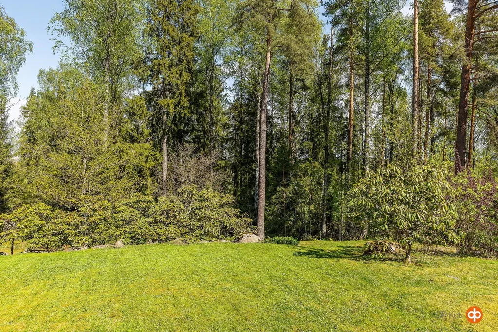 Giardino - Architectural House with Garden in Halikko