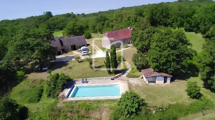 Vista aerea - Character House with Pool, 17 Hectares near Brive
