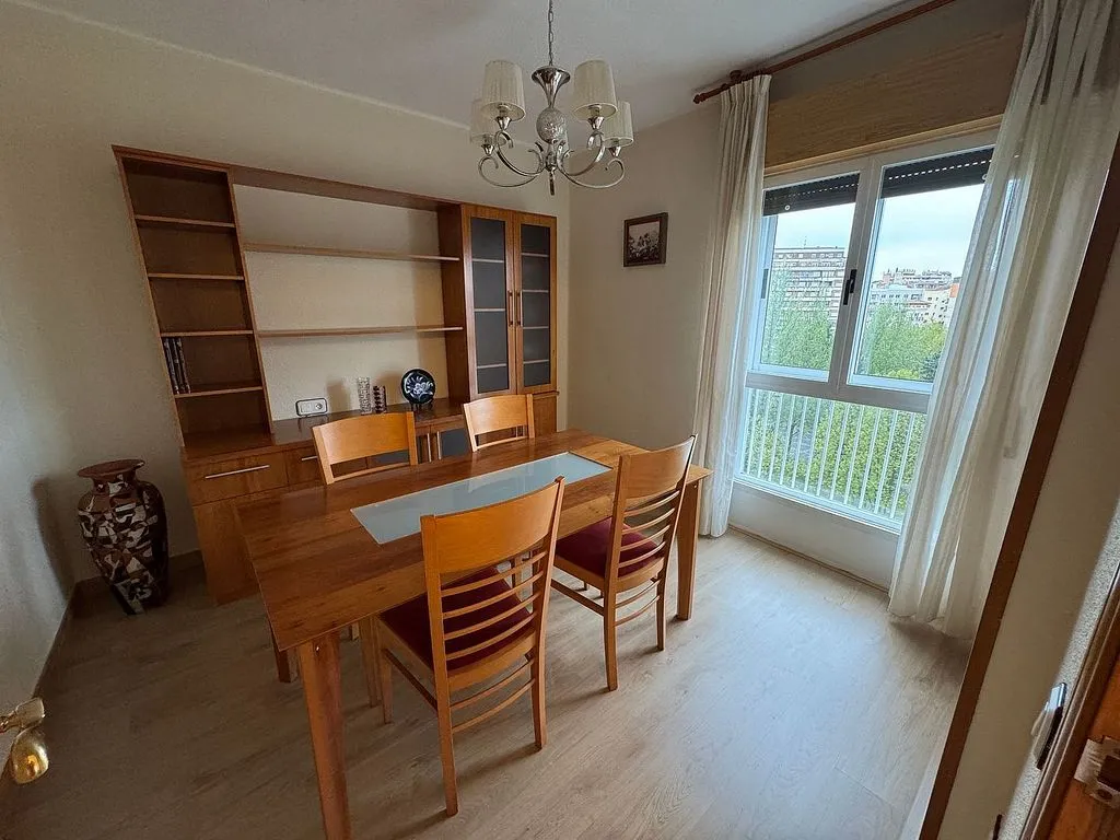 Salle à manger - Apartment with Marina Views in Zamora
