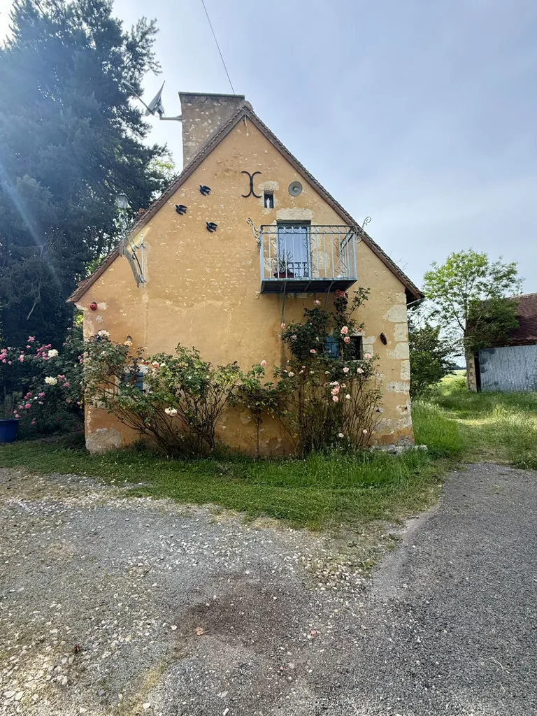Extérieur - Maison Ancienne avec Terrain Clos près de Chartres