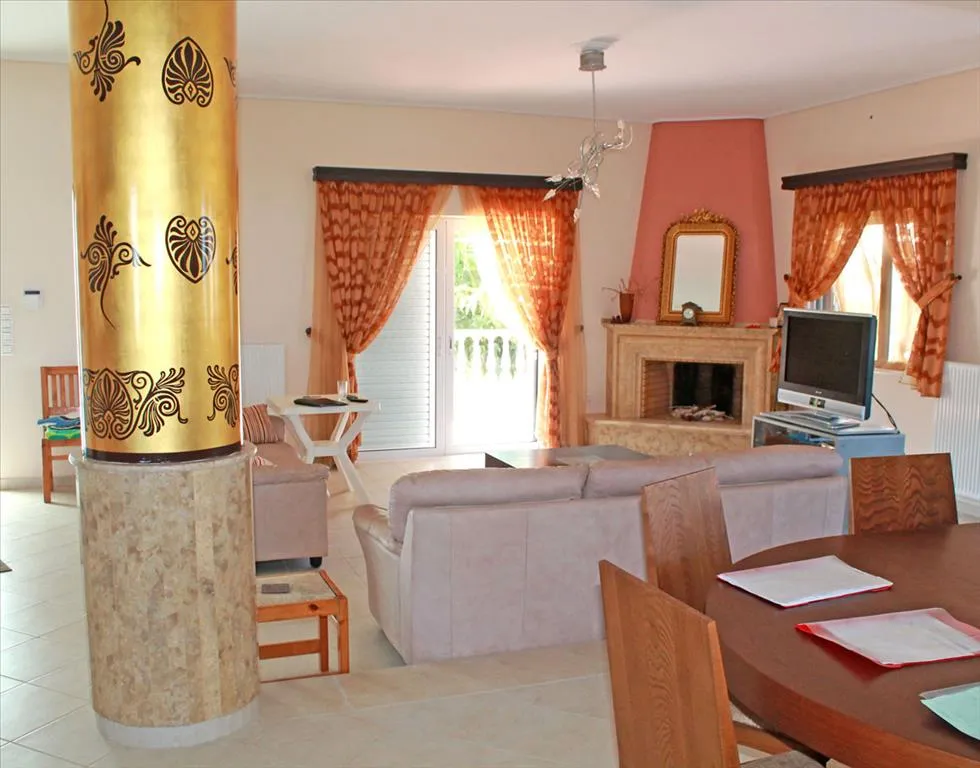 7-room house in Eastern Peloponnese