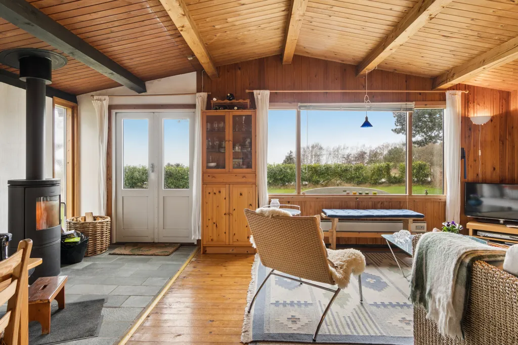Elutuba - Charming Holiday Home with Sejerø View in Fårevejle