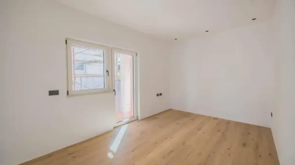 Pièces - Rustic Flat with Terrace in Merano