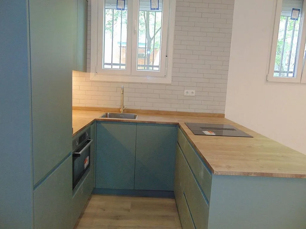 Cuisine - Reformed Flat with East View in Arganzuela