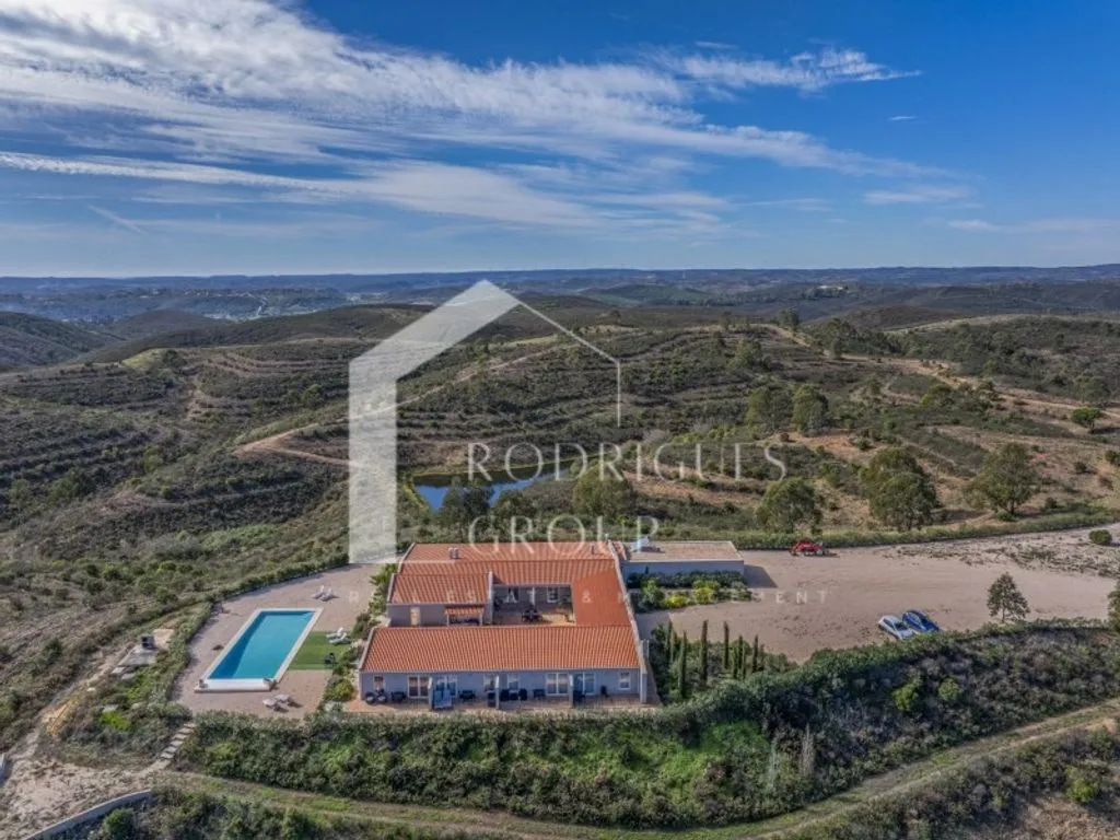 Õhuvaade - Contemporary Farm with Pool in Cotifo, Lagos