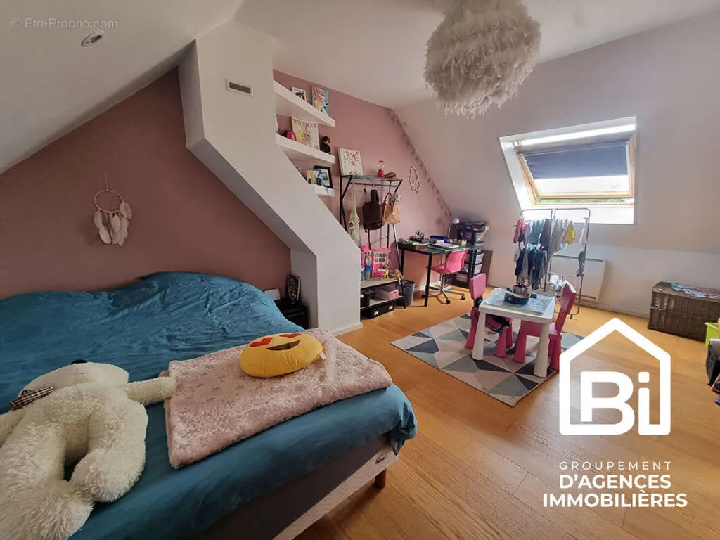 Bedrooms - House with Pool in Tourville-sur-Odon