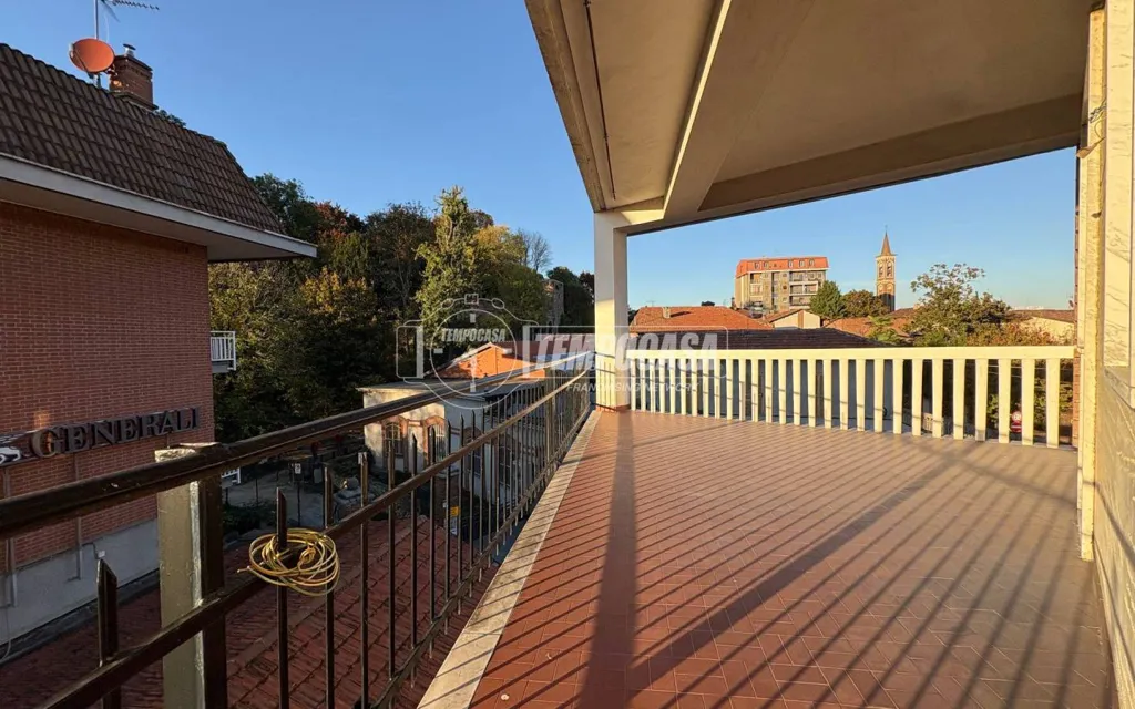 Rõdu - Trilocale with Terrace in Rivalta di Torino