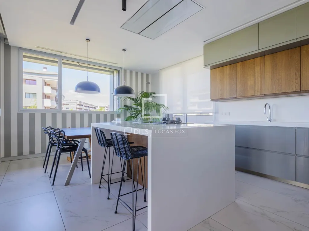Kitchen - Luxury Apartment with Golf Course Views in La Finca