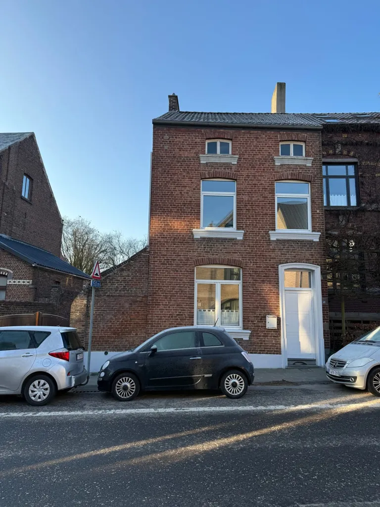 Esterno - Just Renovated Three-Faced House in Perwez