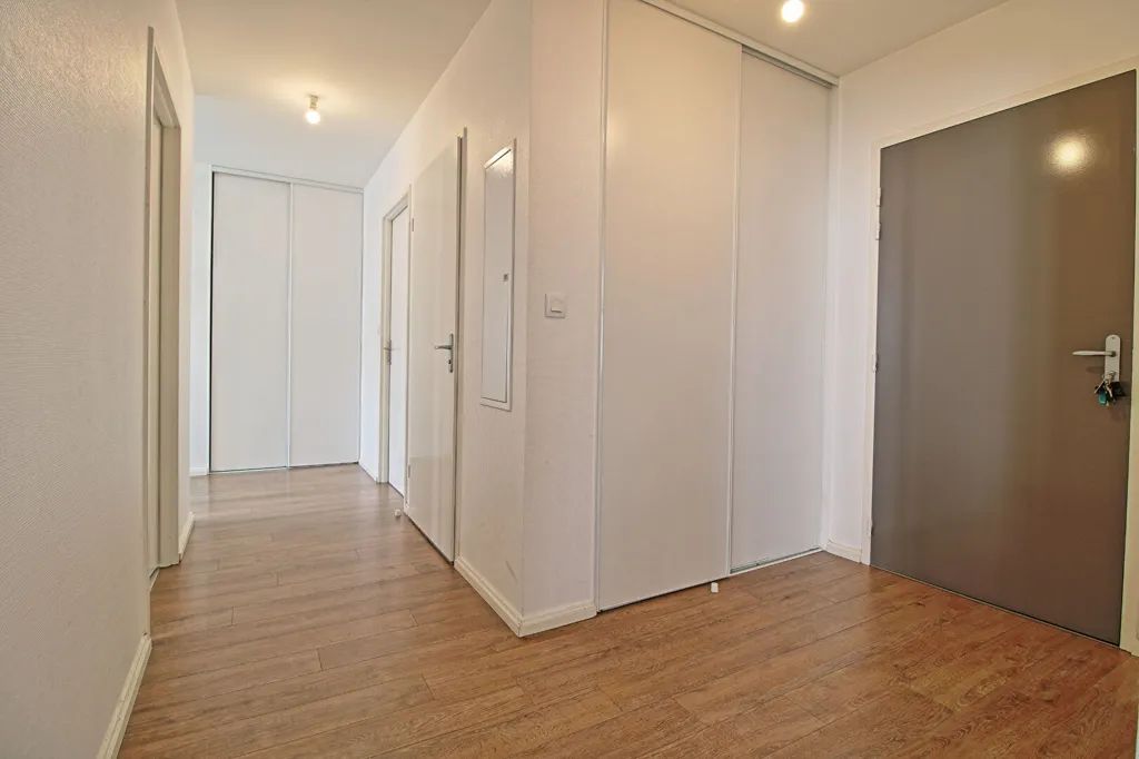 Ingresso - City Centre Flat with Parking in Dax