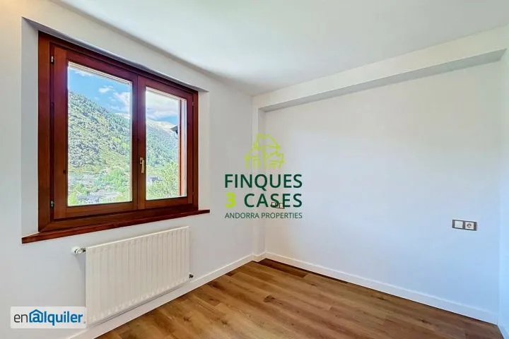 Pièces - Apartment with Ski Access in Soldeu