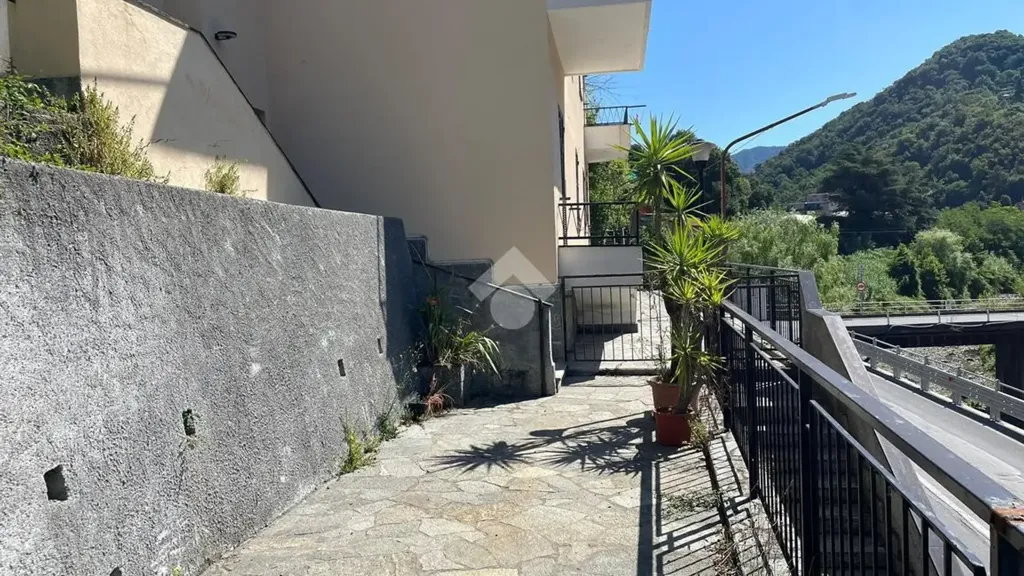Rõdu - Apartment with Two Balconies in Sant'Olcese