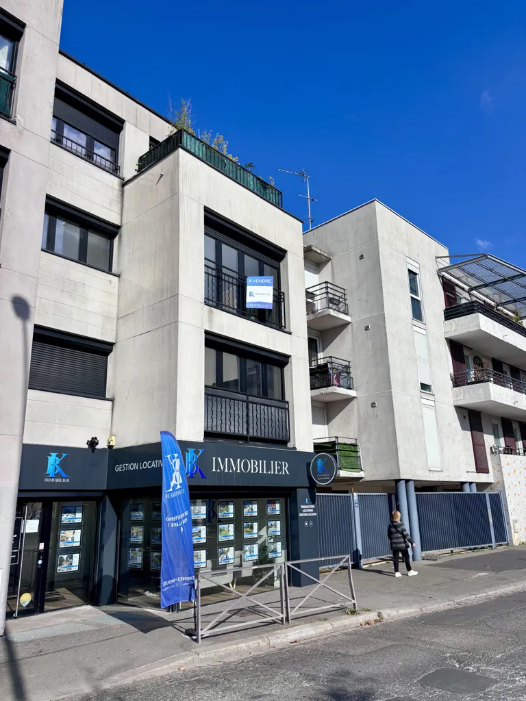 Extérieur - Appartement avec Balcon et Parking à Romainville