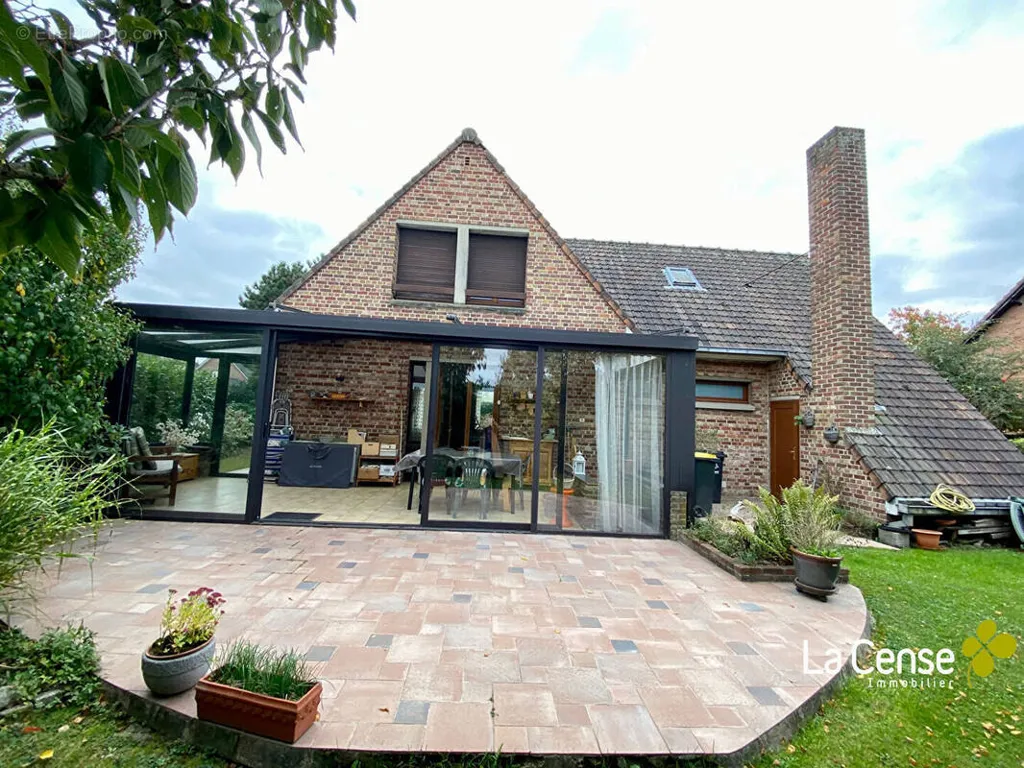 Maison 6 pièces à Camphin-En-Pevele