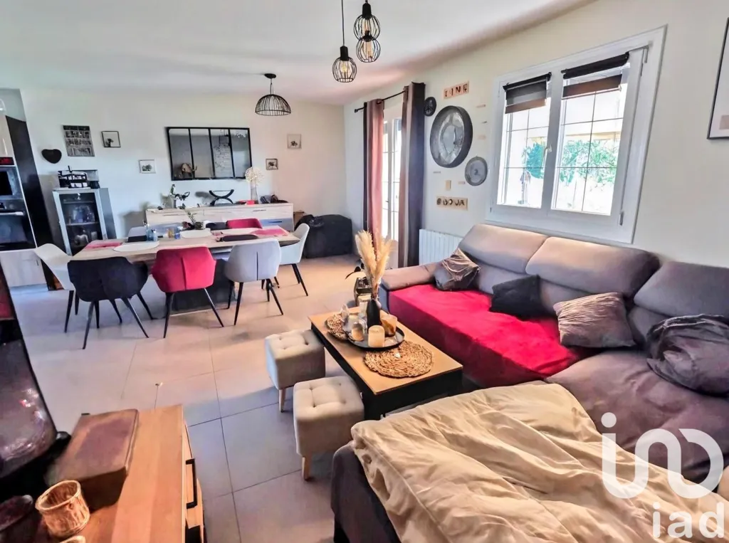 Elutuba - Contemporary House with Garden in Morangis