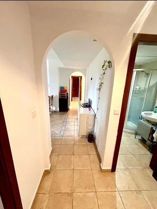 hallway_entrance