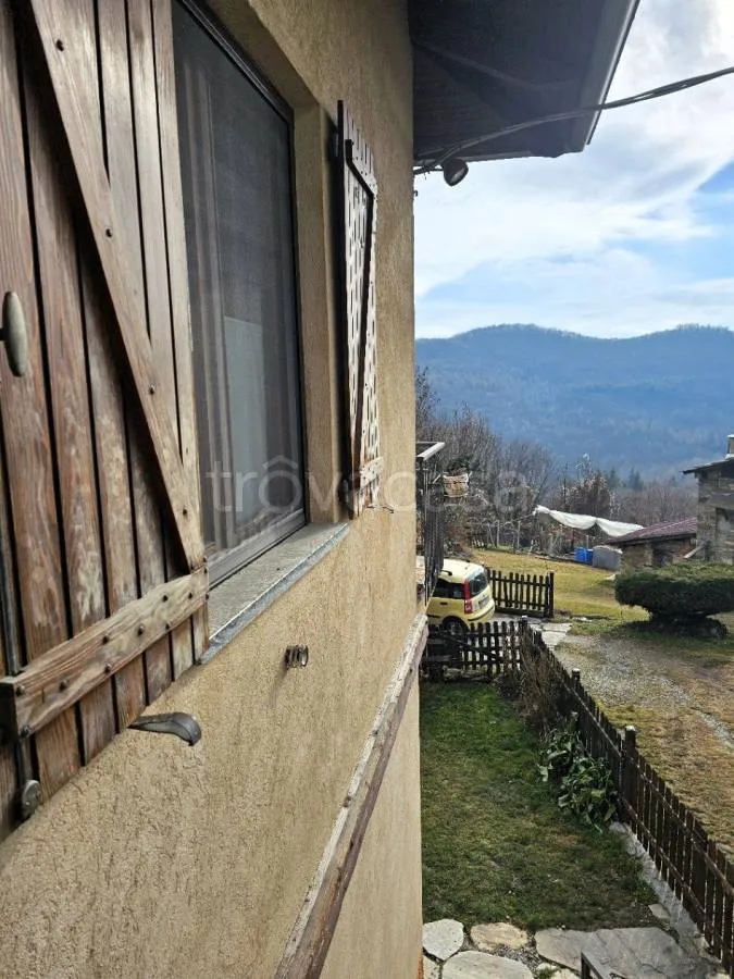 Rõdu - Rustic Property with Mountain View in Venasca