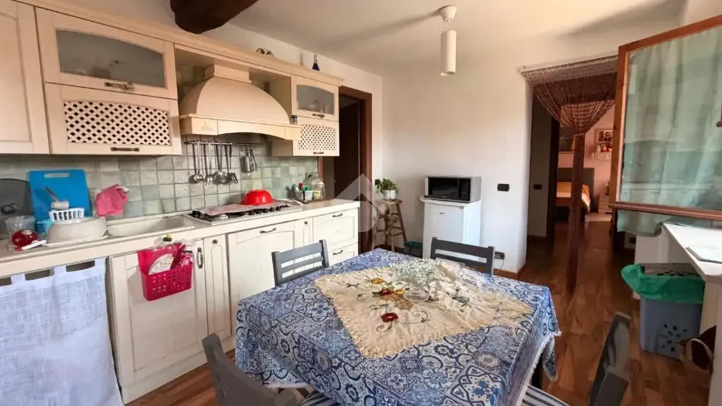 Sala da pranzo - Casa di corte con spazio esterno a Cilavegna