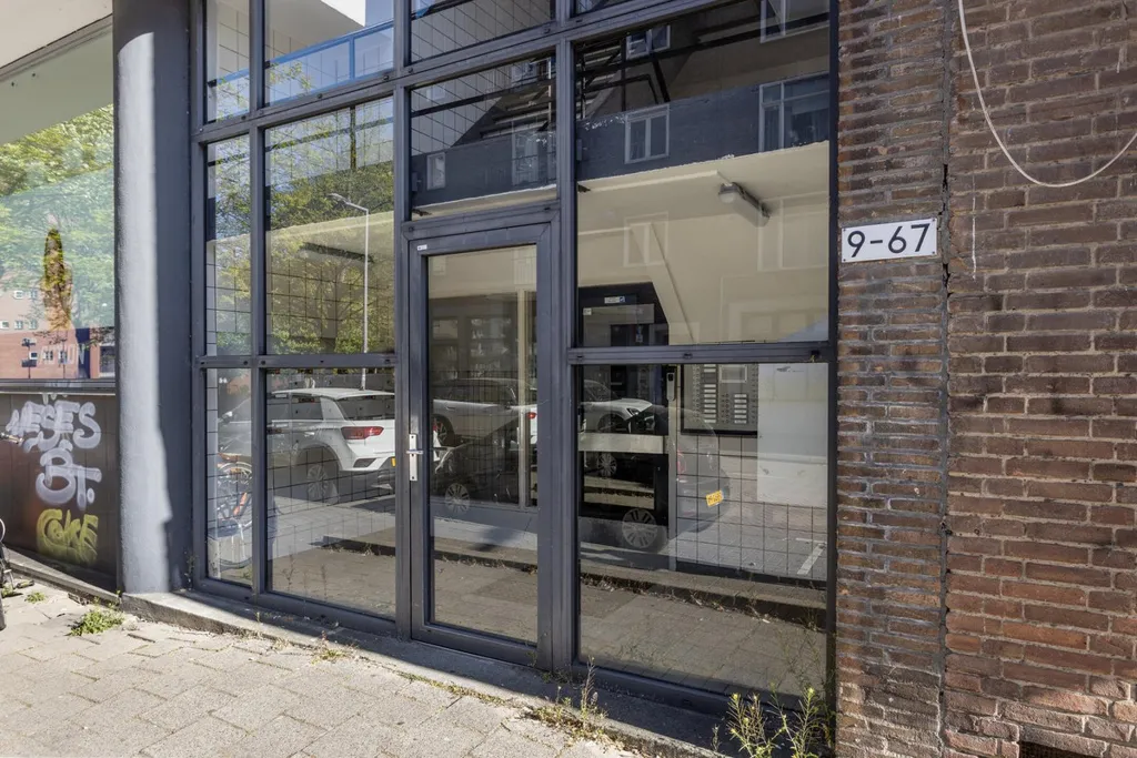 Extérieur - Galerij Flat with Balcony in Rubroek, Rotterdam