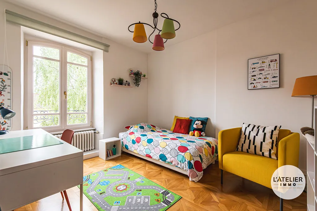Chambres - Maison de Charme avec Dépendances à La Veuve