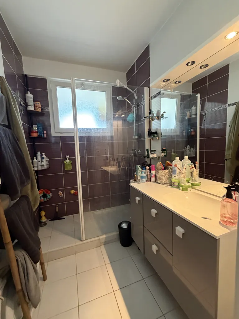 Vannitoad - Bright Flat with Balcony in Town Centre