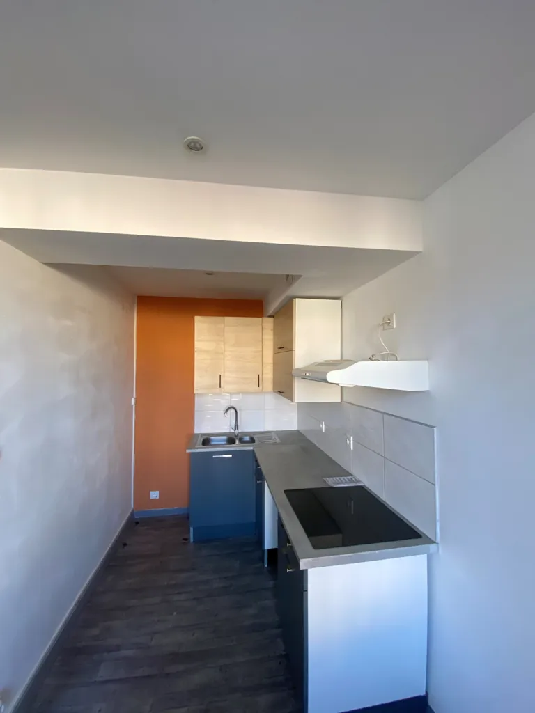 Cuisine - Appartement Rénové de Type 3 au Centre de Castelnaudary
