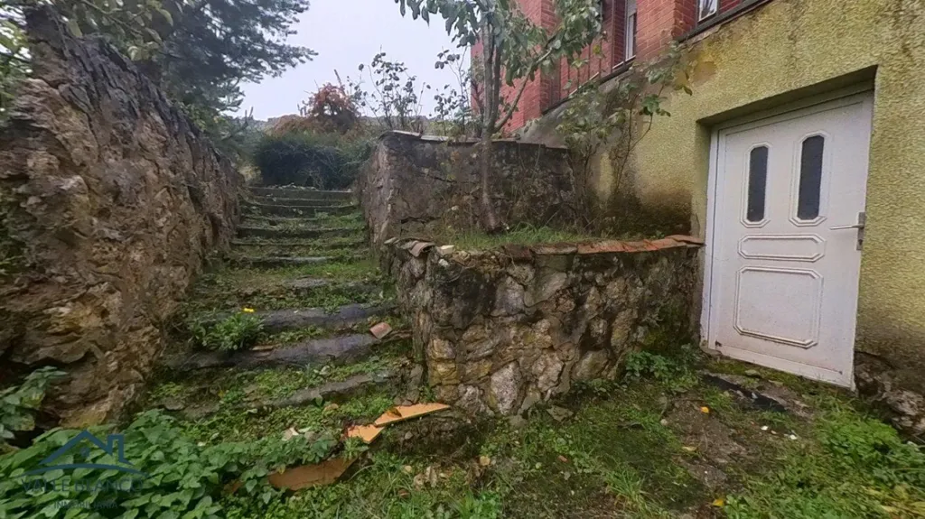 Toad - House with Fruit Garden in Valle de Valdelucio