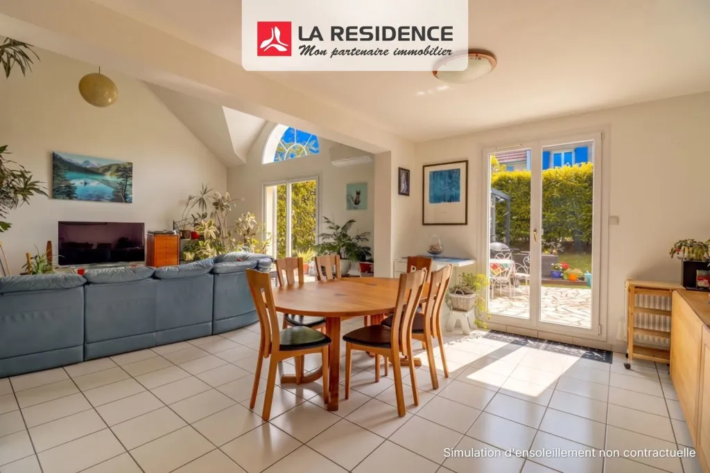 Salle à manger - Maison avec Terrasse et Jacuzzi à Verneuil-sur-Seine