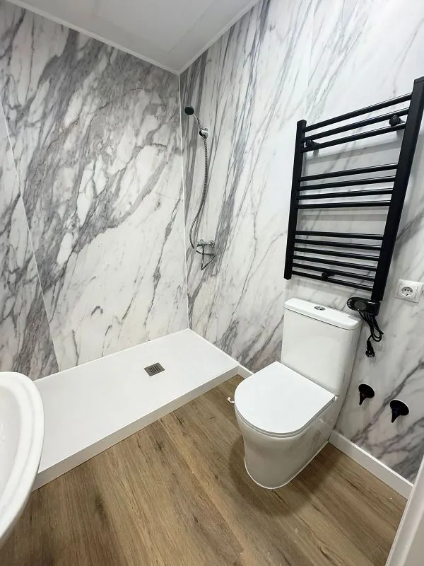 Salles de bain - Reformed Flat with Balcony in Bilbao's Old Town