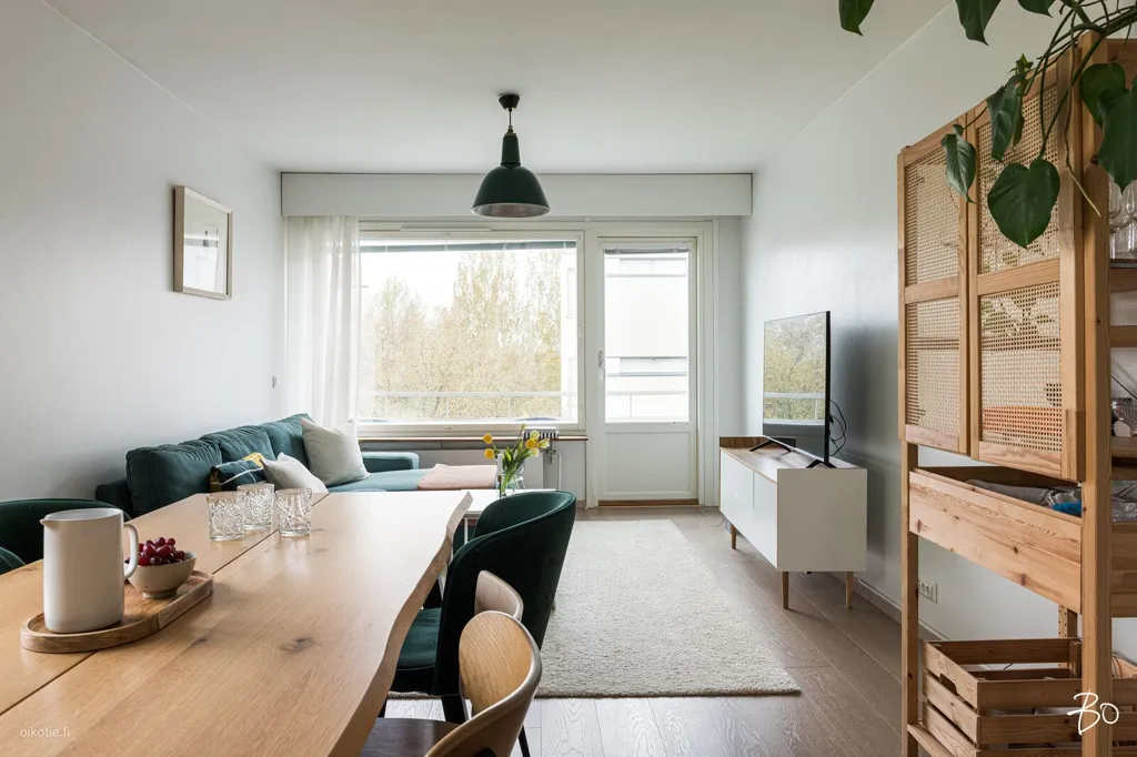 Séjour - End-Unit Apartment with Balcony in Armonkallio, Tampere