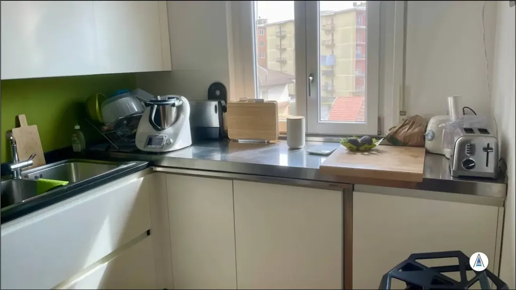 Cucina - Refurbished Triplex with Balcony in Pavia