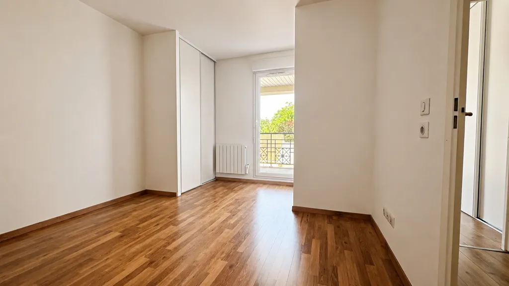 Stanze - Bright 2-Bedroom Apartment with Balcony in Chartres