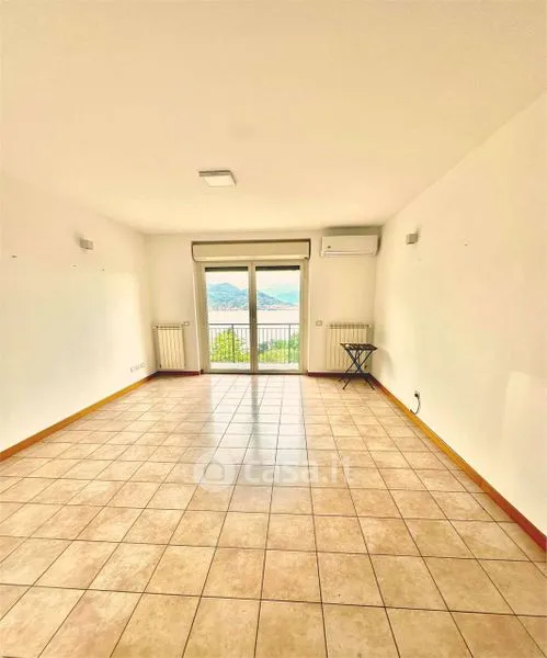 Elutuba - Rustic Trilocale with Lake View in Baveno