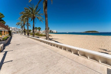 Muu - Seafront Apartment with Balcony in Magaluf
