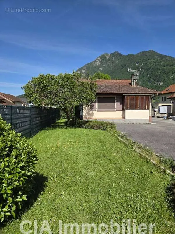 Aed - Individual House with Garden in Marignier