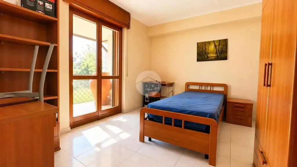 Chambres - Three-Bedroom Apartment with Balcony in Settimo