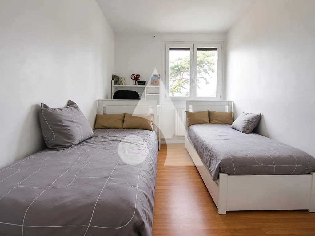 Chambres - Appartement 4 Pièces avec Parking à Franconville