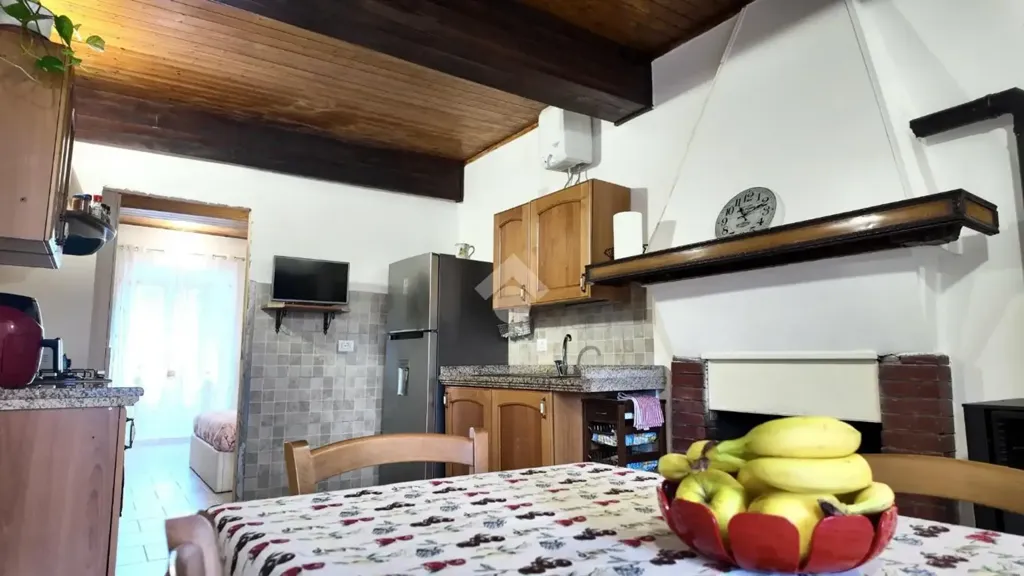 Söögituba - Rustic Trilocale with Balcony in Labico